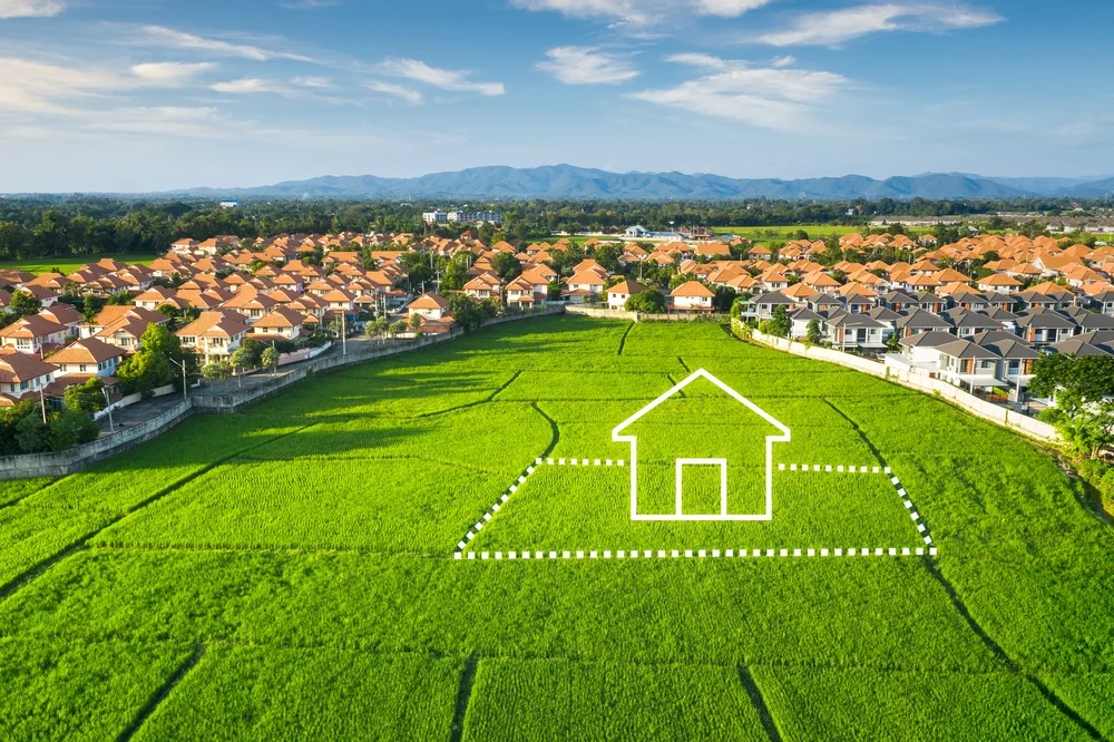 Benefits of Investing in Plots and Land